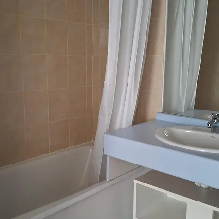 - Location 6 Personnes - Fr-1-807-122 * Saint-Francois-Longchamp